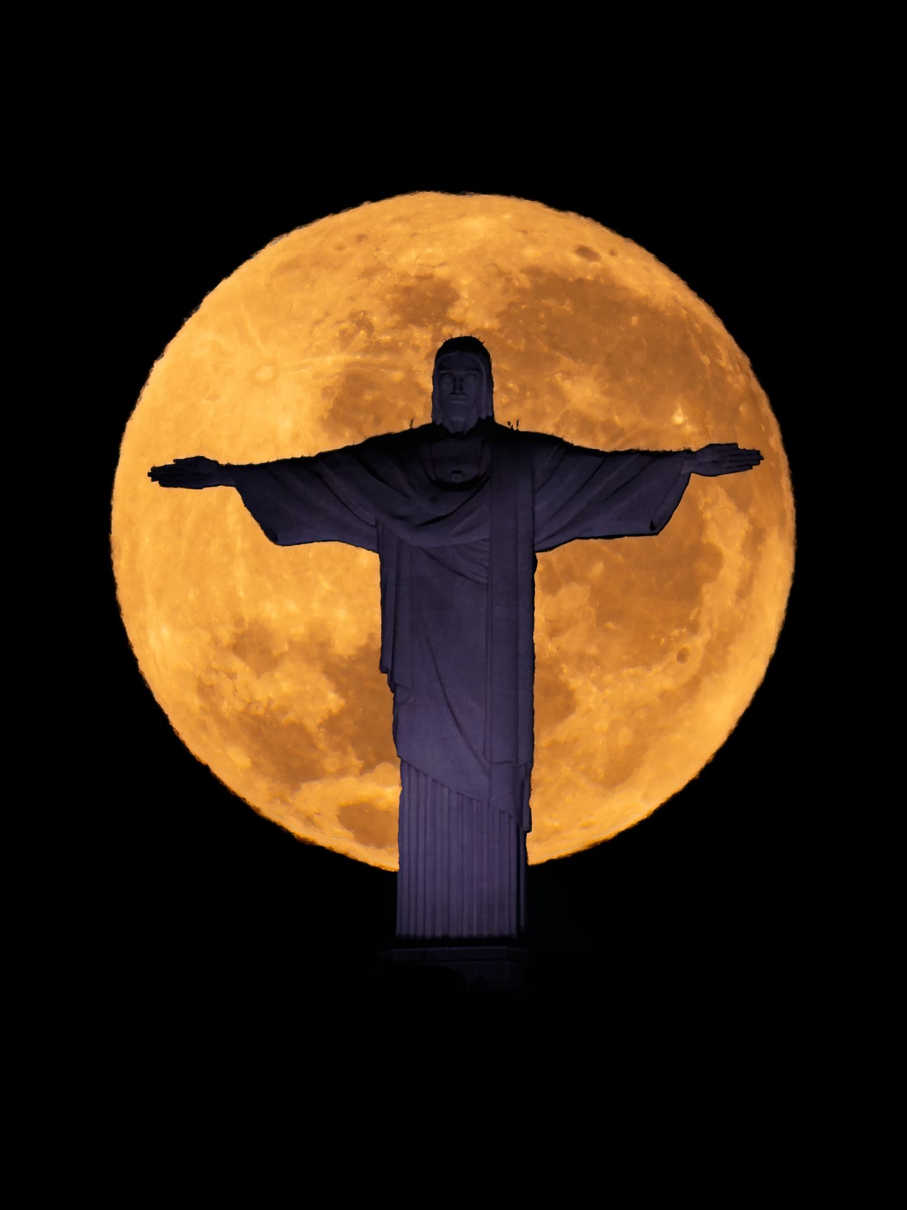 Lua e Cristo 1, fotografia fine art de Bruno Boni.
